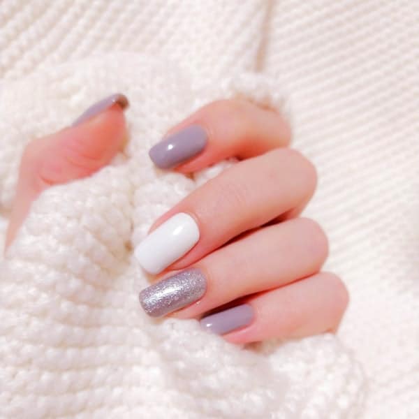 Uñas antes del servicio en el estudio